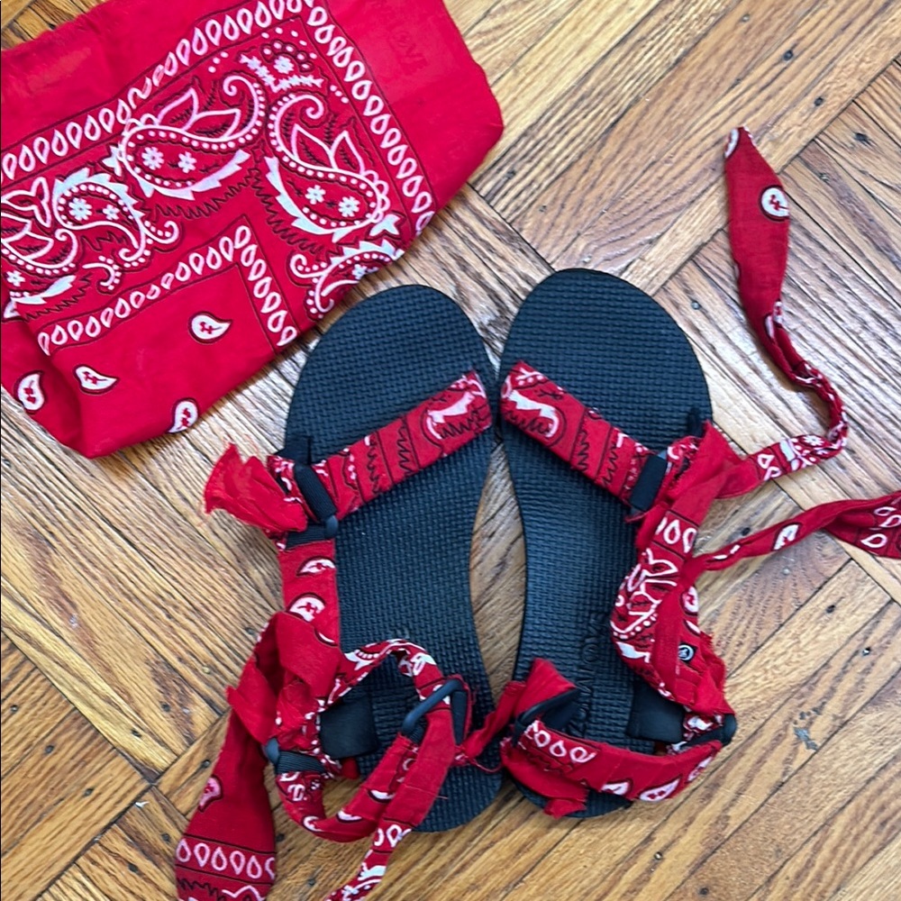 Arizona Love Bandana Sandals